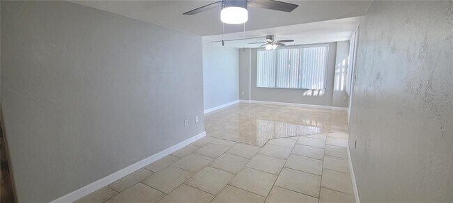 Building Photo - 3051 S Atlantic Ave