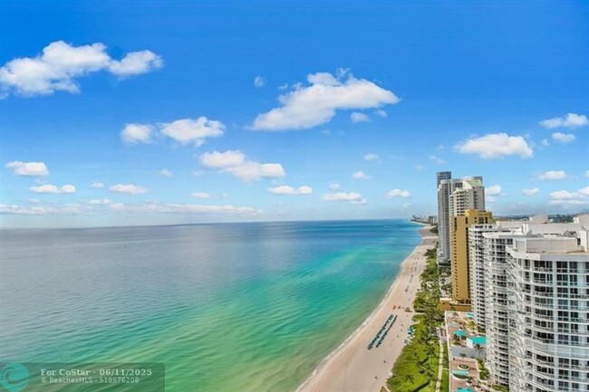Building Photo - 16699 Collins Ave