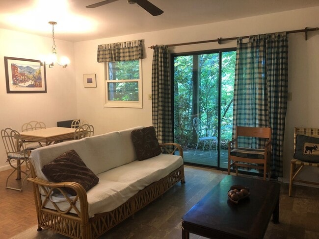 Building Photo - **Montreat SCHOOL YEAR RENTAL** AVAILABLE MID-AUGUST TO MID-MAY