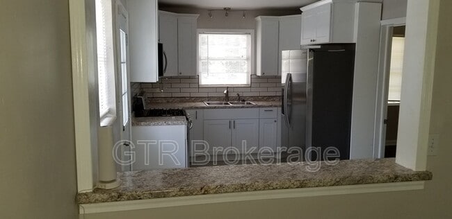 Building Photo - 1533 Alder Ln SW