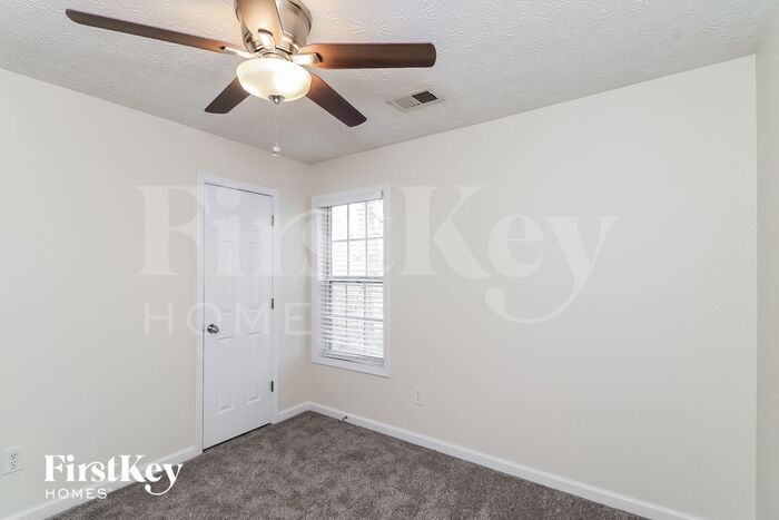 Building Photo - 4965 Markim Forest Ln