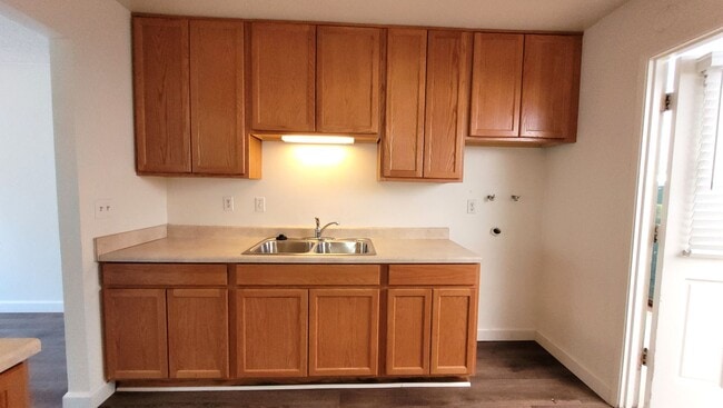 Building Photo - EL CAJON DUPLEX UNIT AVAILABLE NOW
