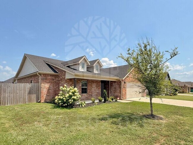Building Photo - Tontitown- Single-Family Home- Stunning Applewood Plan