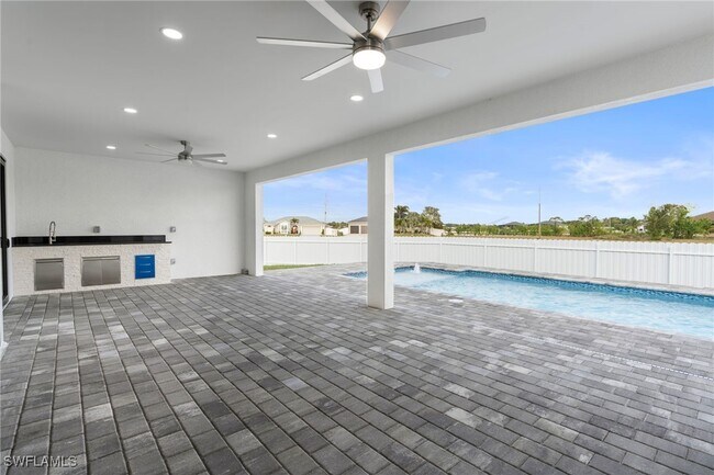 Building Photo - 1639 NW 33rd Ave