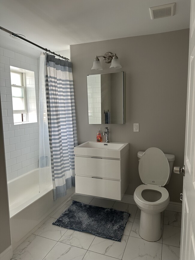 Building Photo - 11 Mill Rd