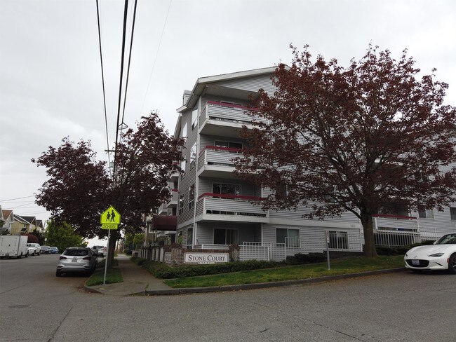 Building Photo - 1151 N 94th St