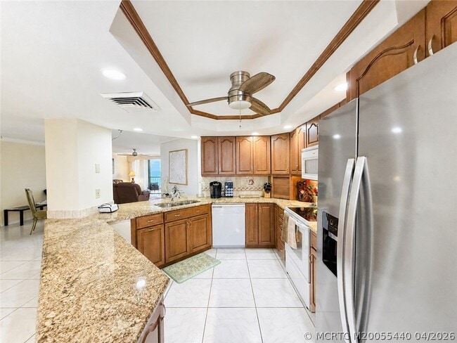 Building Photo - 9500 S Ocean Dr