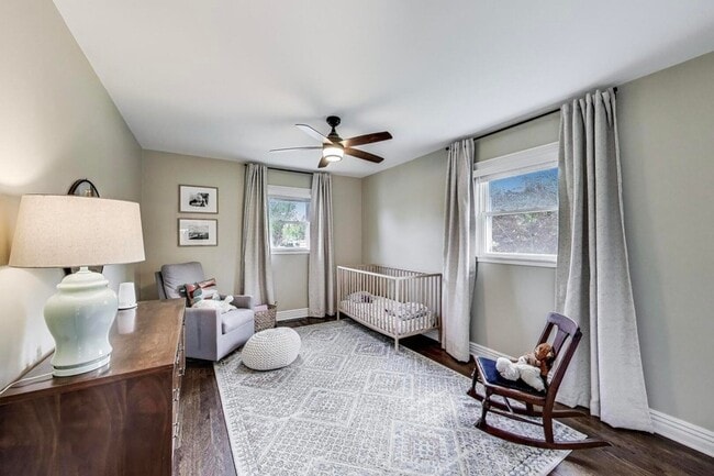 Building Photo - 511 S Dwyer Ave