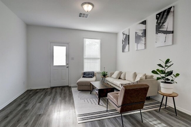 Building Photo - 21306 Nova Wy