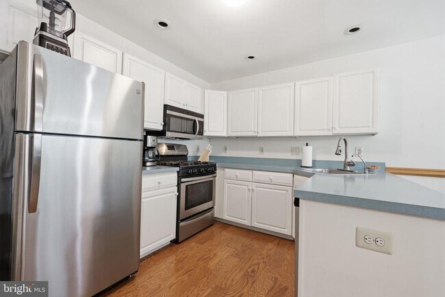 Building Photo - 6405 Spruce Mill Dr