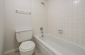 Building Photo - 10110 Forum W Dr