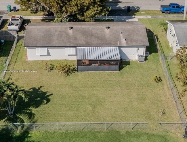 Building Photo - 18225 SW 94th Ave