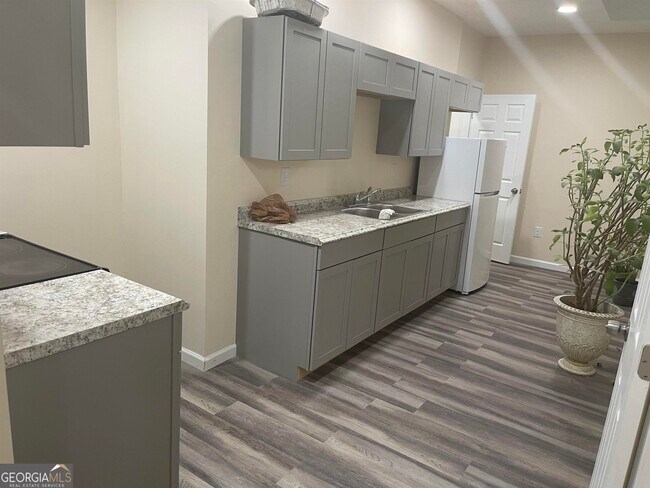 Building Photo - 1757 Bennett Dr