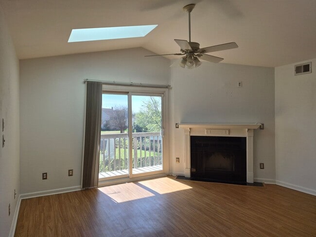 Building Photo - Greenbrier