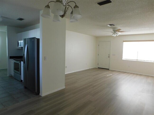 Living Area - 231 Juarez Way