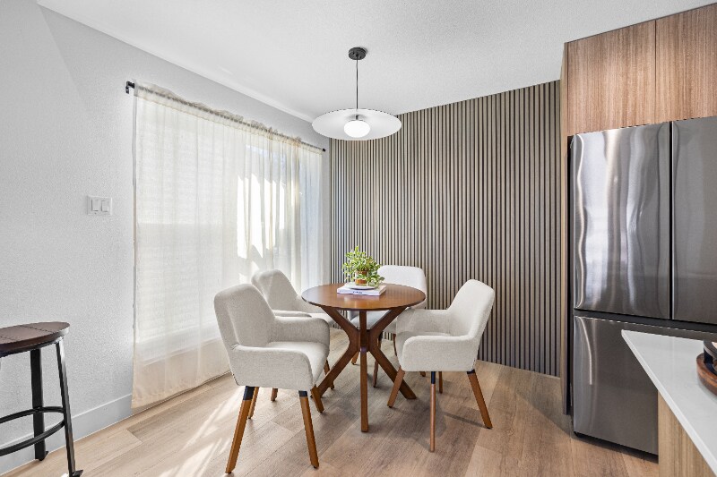 Building Photo - 1903 Albury Cove