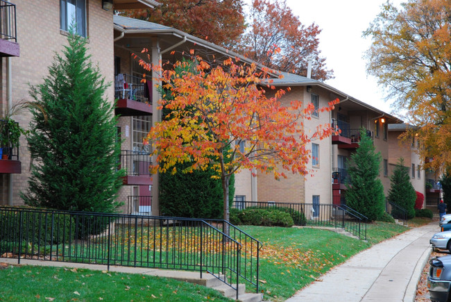 Building Photo - Springfield Gardens