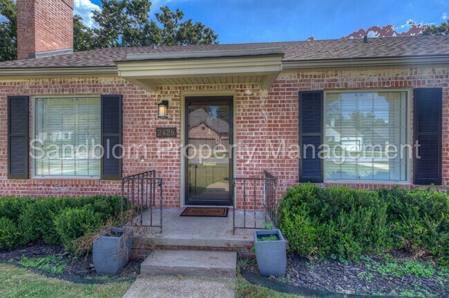 Building Photo - For Lease | Midtown Tulsa | Available Now!