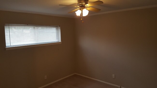 Building Photo - 1412 Hawthorne St