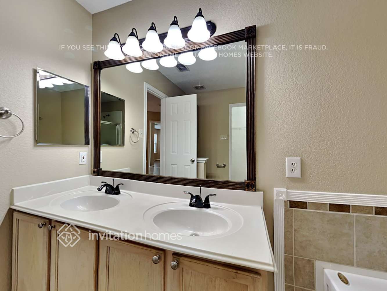 Building Photo - 252 Hilltop Dr