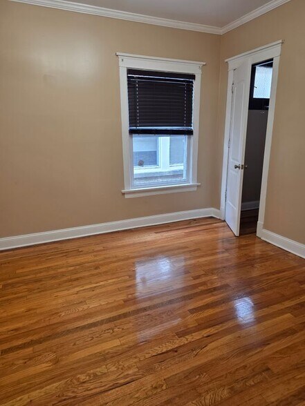 Building Photo - 7834 S Langley Ave