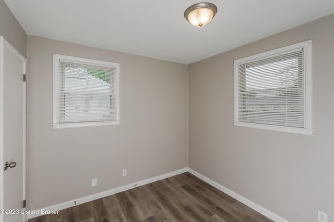 Building Photo - 7300 Betsy Ross Dr