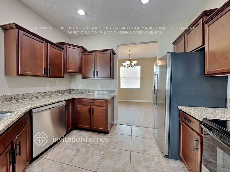 Building Photo - 1812 Oak Pond St