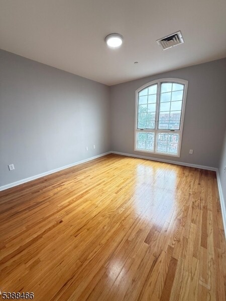 Building Photo - 53 W Palisade Ave
