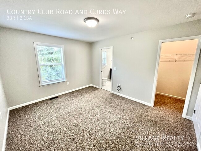 Building Photo - 703 Country Club Rd