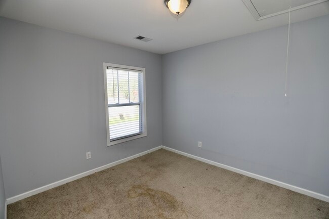 Building Photo - 1009 Providence Plantation Dr