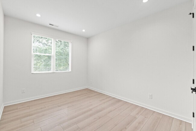 Building Photo - 1408 Anderson St