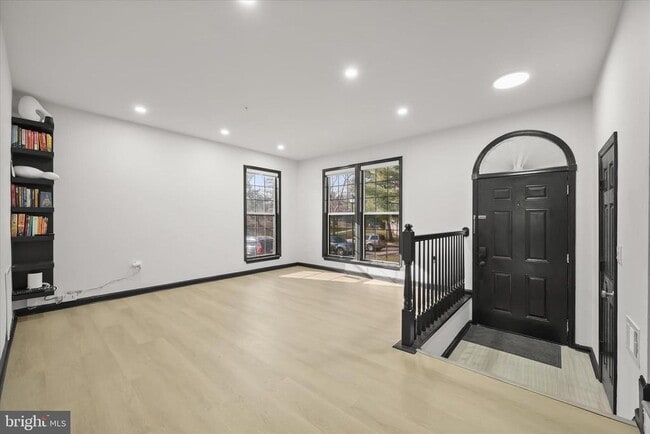 Building Photo - 10626 Fitzgibbon Ct