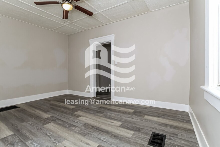 Building Photo - 635 Watkins St