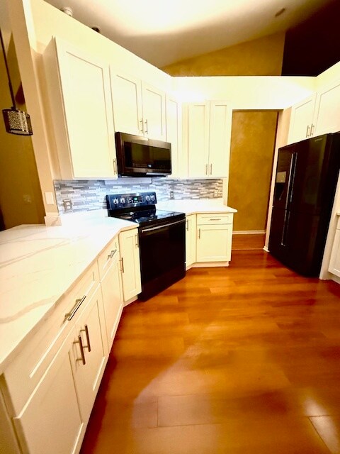 Building Photo - 5944 Sand Wedge Ln