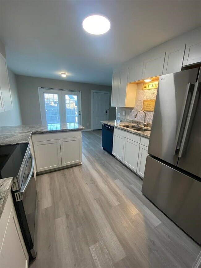 Building Photo - 992 Park Meadow Dr