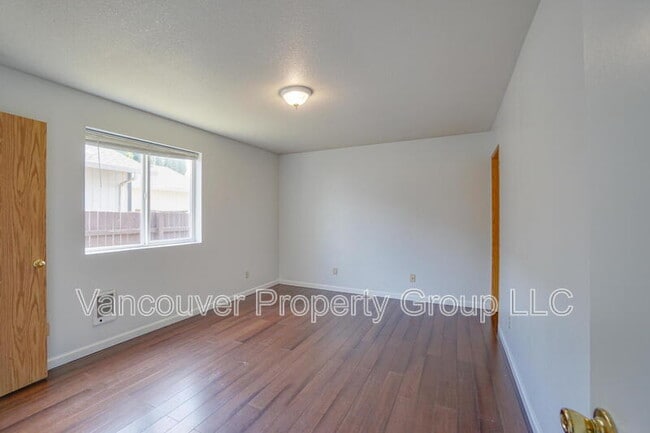 Building Photo - 13712 NE 91st St