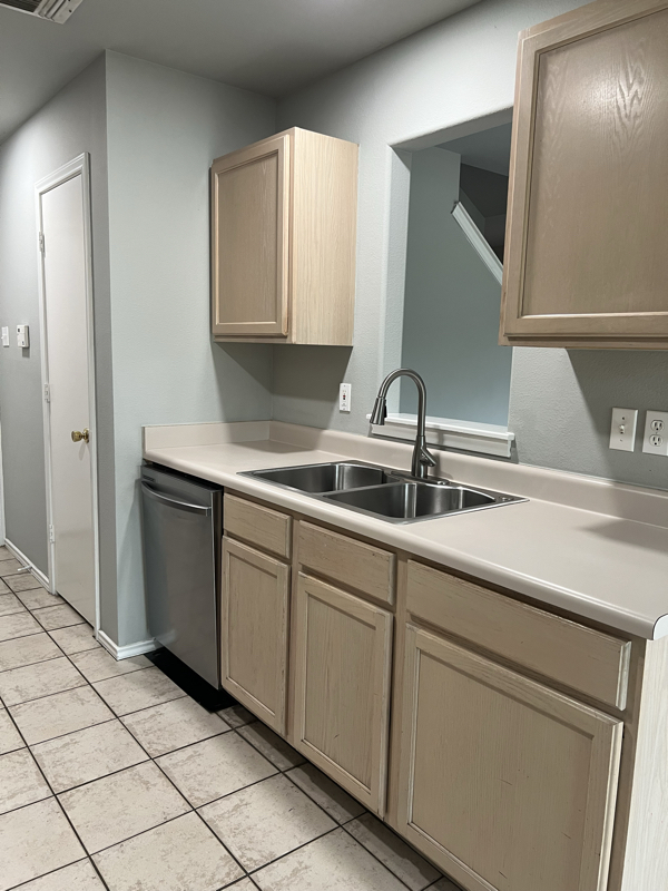 Building Photo - 8011 Rustic Park