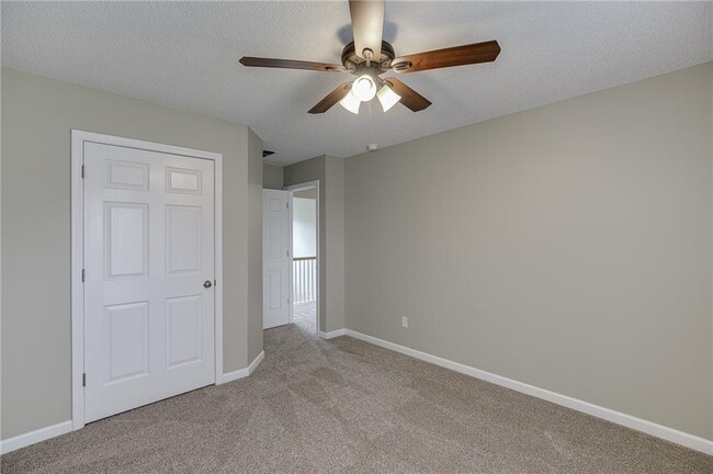 Building Photo - 305 Leatherman Ct