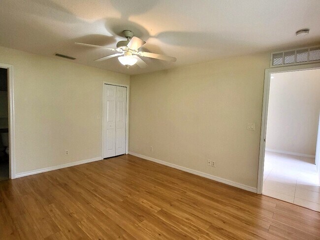 Building Photo - 4806 51st Ct