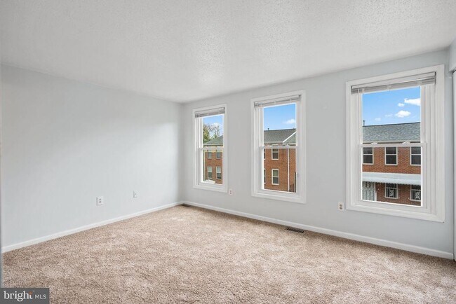 Building Photo - 1326 N Stockton St