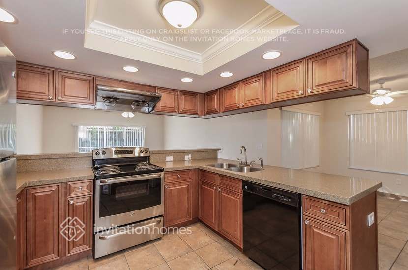 Building Photo - 7781 Snowberry Cir