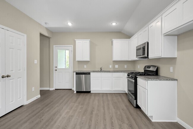 Building Photo - 811 Jefferson Ave