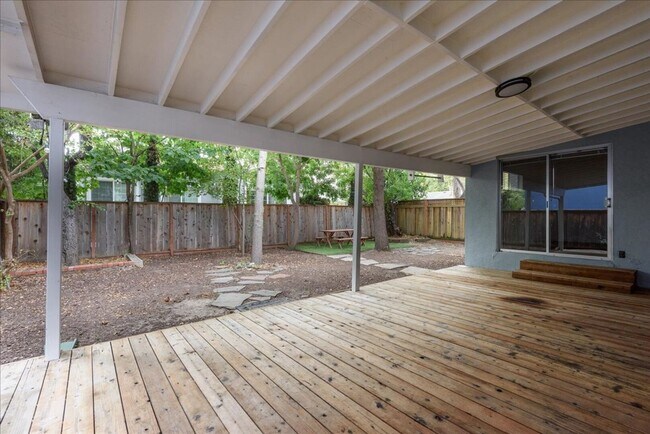Building Photo - 726 14th Avenue-