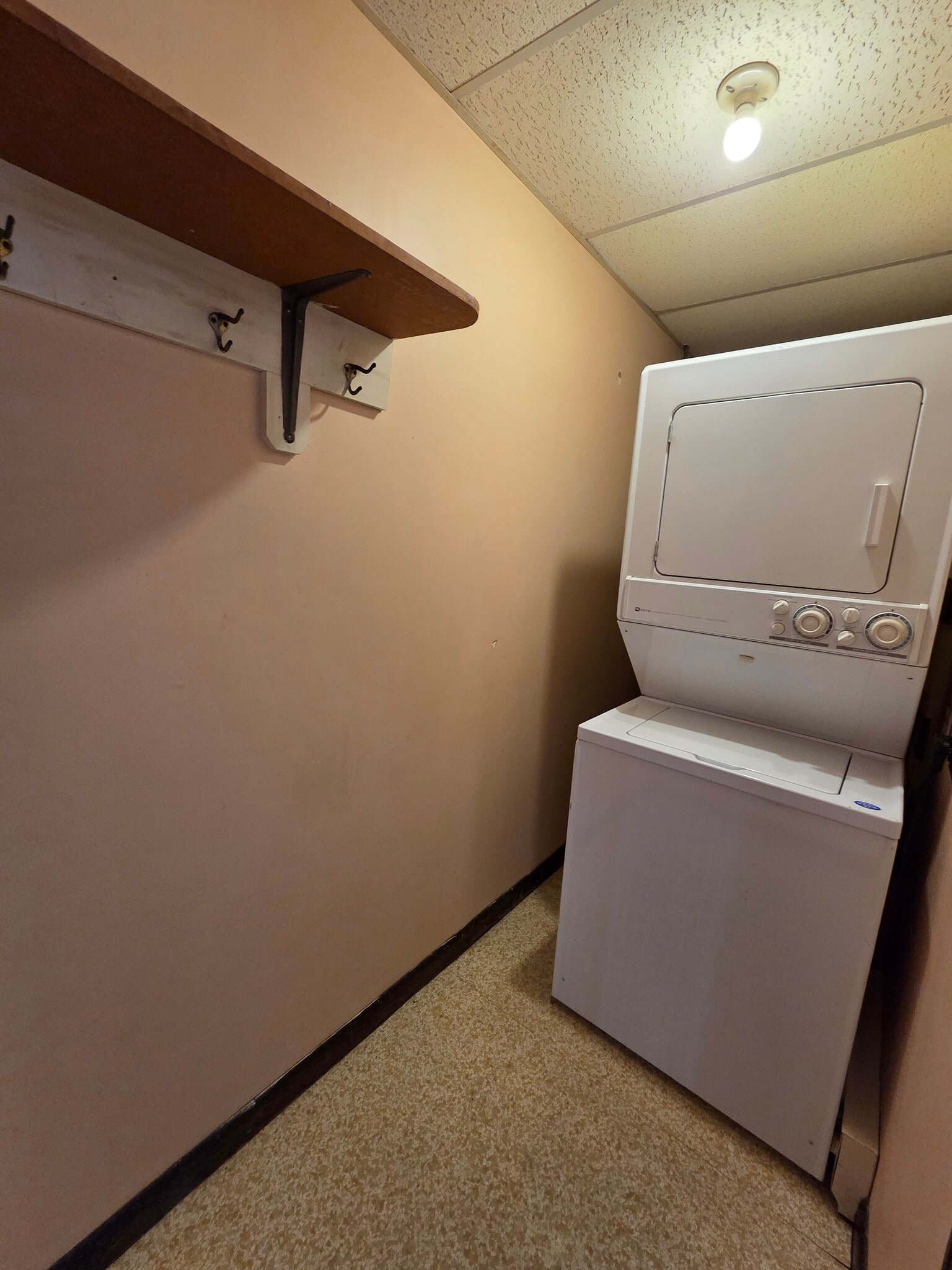 Building Photo - 20 Booker St