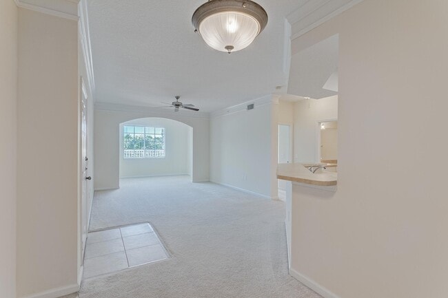 Building Photo - 9303 Myrtlewood Cir W