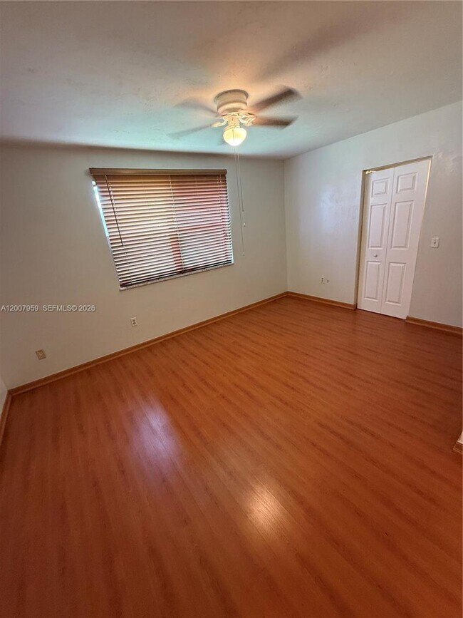 Building Photo - 10661 SW 113th Pl