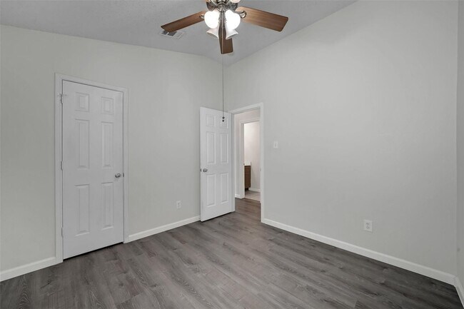 Building Photo - 3 Bed Brick in Watauga, TX