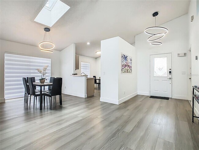 Building Photo - 1510 Chapman Oak Ct