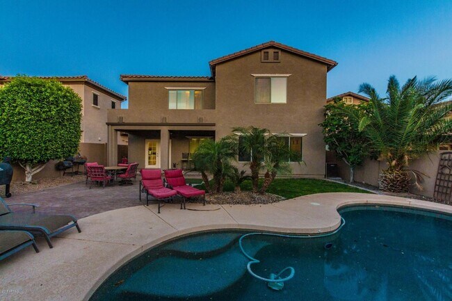 Building Photo - Gorgeous 5 Bedroom 3.5 Bath Stetson Valley...