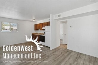 Building Photo - Single Level Spacious 2Bdm 1Ba Apartment i...